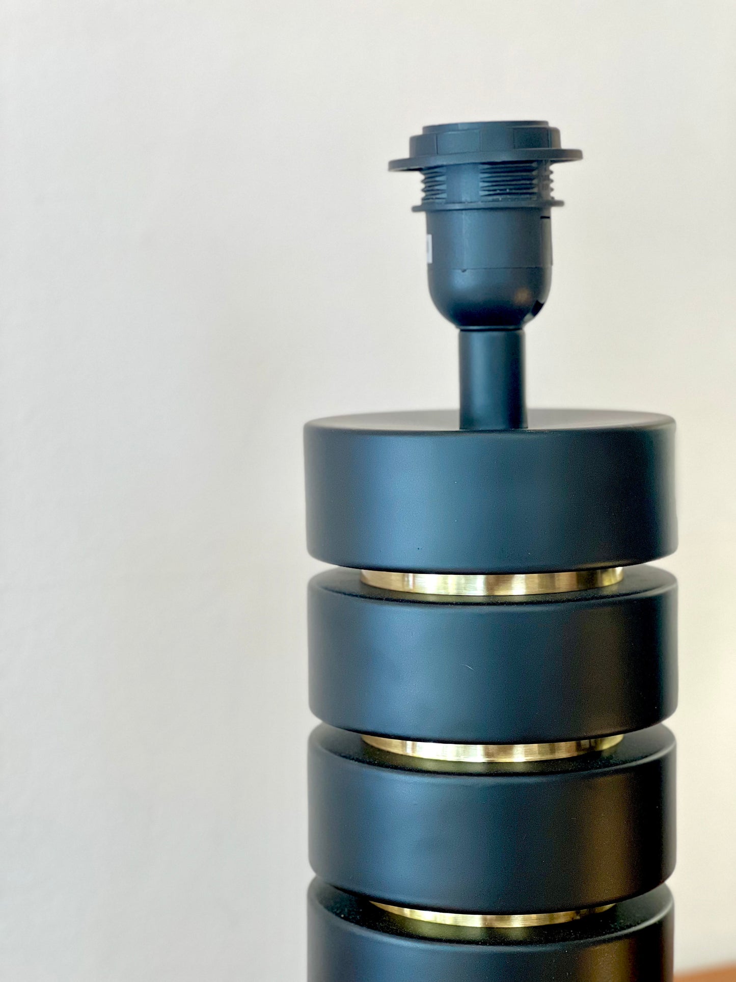 Vero Metallic Lamp Base