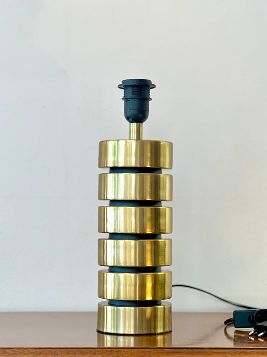 Vero Metallic Lamp Base