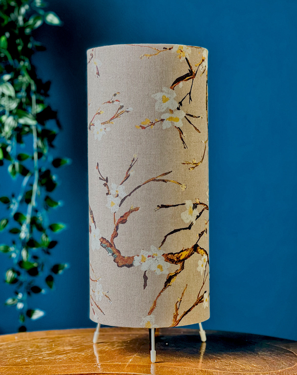 Almond Beige Lampe de table colonne